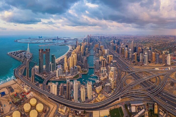 Aerial view of Dubai Marina, JBR and the coastline towards Palm Jumeirah